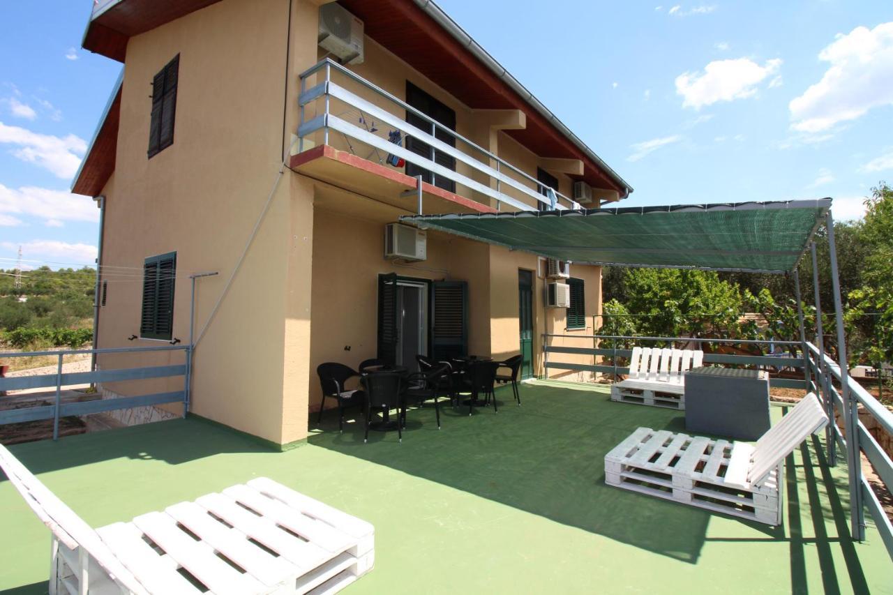 Hostel Marko Tisno Ngoại thất bức ảnh