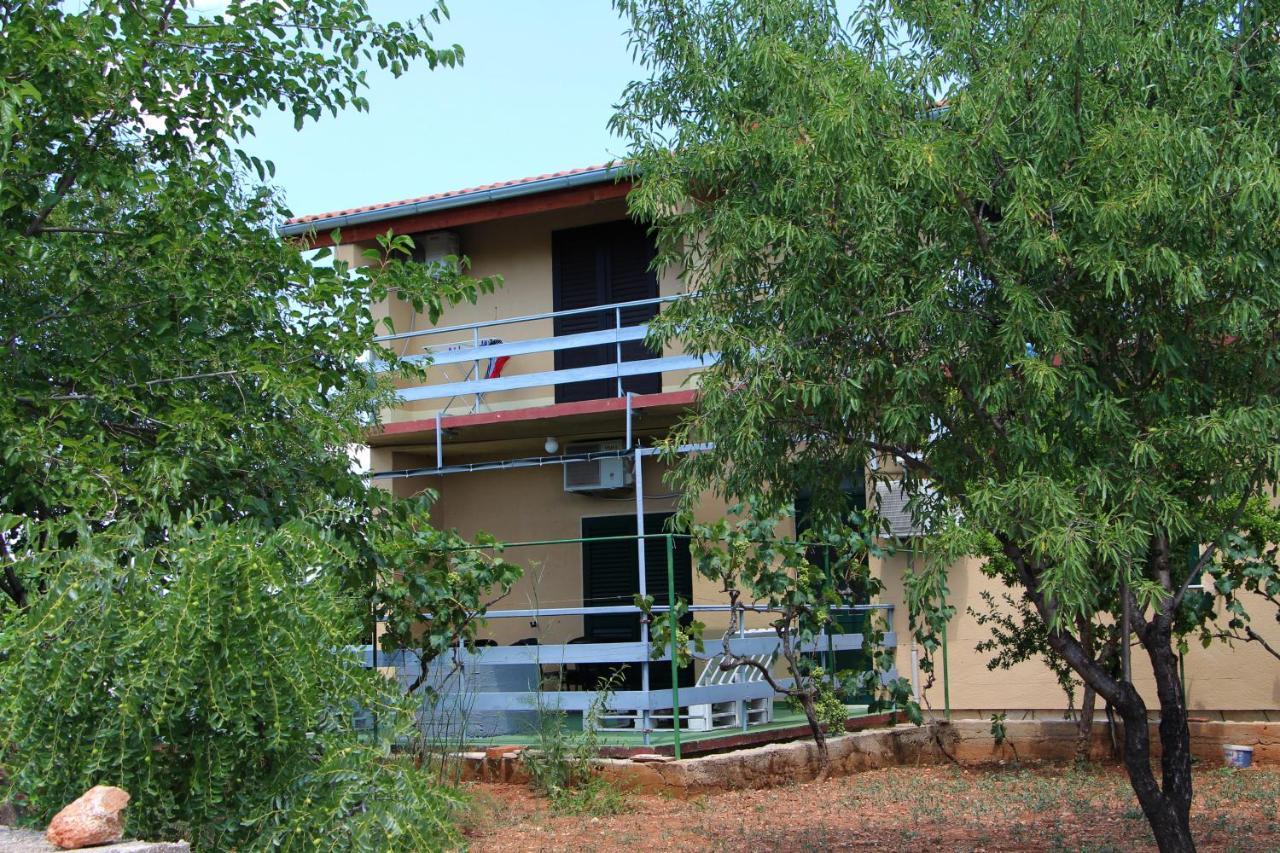 Hostel Marko Tisno Ngoại thất bức ảnh