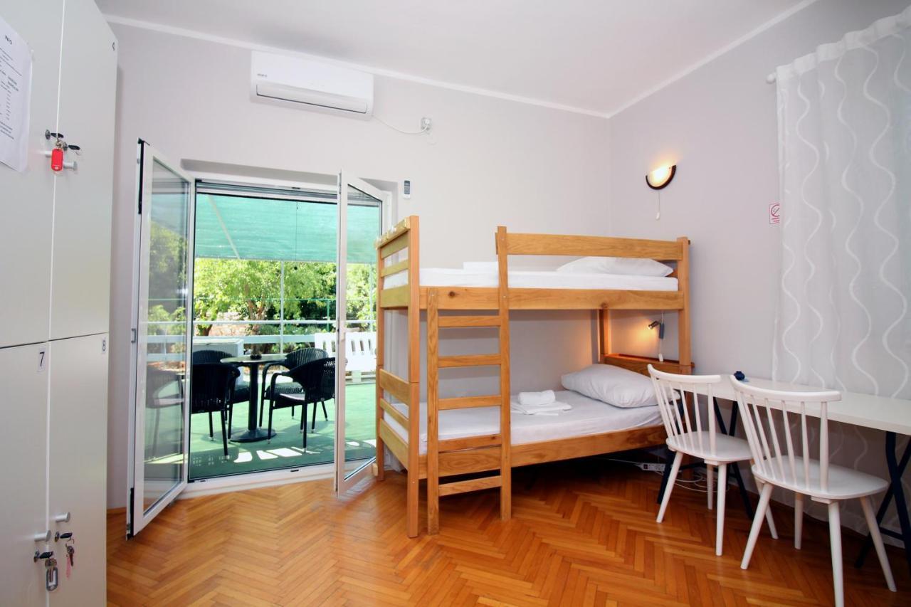 Hostel Marko Tisno Ngoại thất bức ảnh